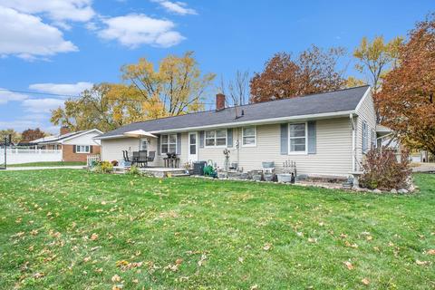 851 E John St, Nappanee, IN 46550 photo 6