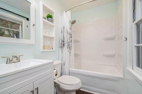 851 E John St, Nappanee, IN 46550 photo 22