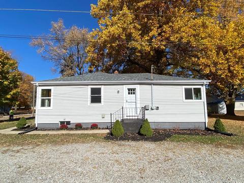 709 Union St, Lagrange, IN 46761 photo 2