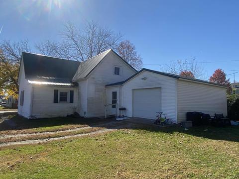 613 W Oak St, Mitchell, IN 47446 photo 16