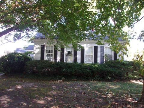 906 10th St, Covington, IN 47932 photo 2