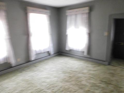 906 10th St, Covington, IN 47932 photo 9