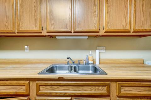 7480 N 1050 E Rd, Howe, IN 46746 photo 9