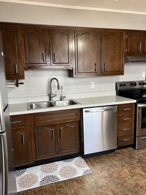 702 E Seventh St, Auburn, IN 46706 photo 2