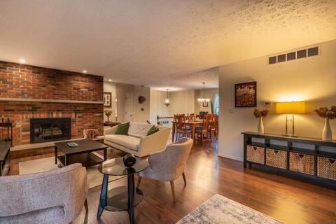 4316 E Wembley Ct, Bloomington, IN 47408 photo 7