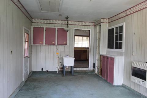 303 E Vine St, Mitchell, IN 47446 photo 14