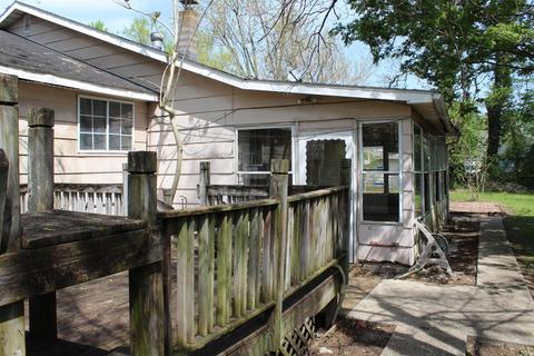 303 E Vine St, Mitchell, IN 47446 photo 4