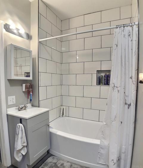 305 Washington St, Windfall, IN 46076 photo 9