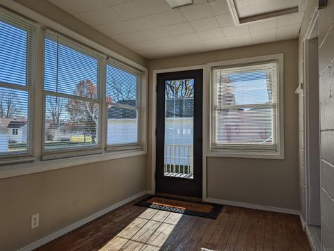 321 James St, Butler, IN 46721 photo 8