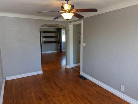 321 James St, Butler, IN 46721 photo 17