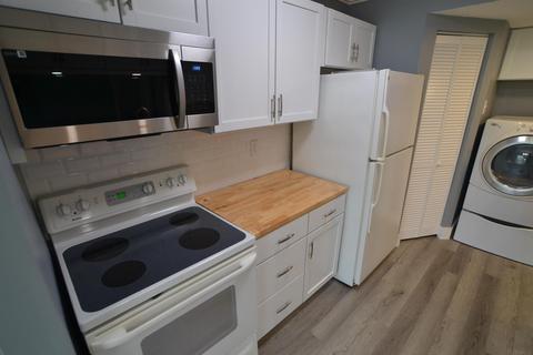 932 E Waterloo Dr, Bloomington, IN 47401 photo 13