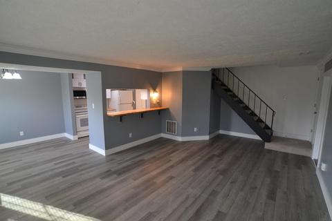 932 E Waterloo Dr, Bloomington, IN 47401 photo 5