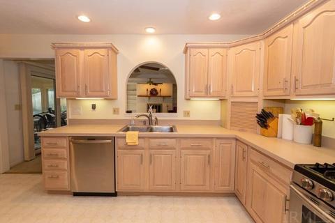 51114 Pheasant Run Dr, Granger, IN 46530 photo 4