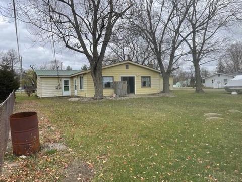 225 E Walnut St, Waterloo, IN 46793 photo 14