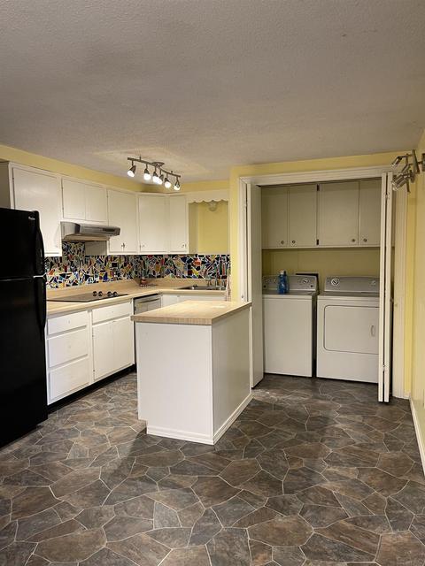 225 E Walnut St, Waterloo, IN 46793 photo 4