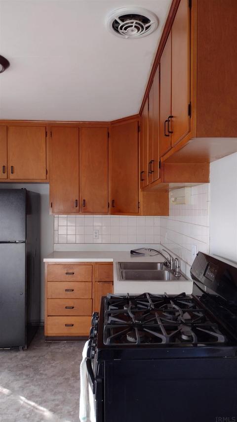 709 Springbrook Rd, Fort Wayne, IN 46825 photo 5
