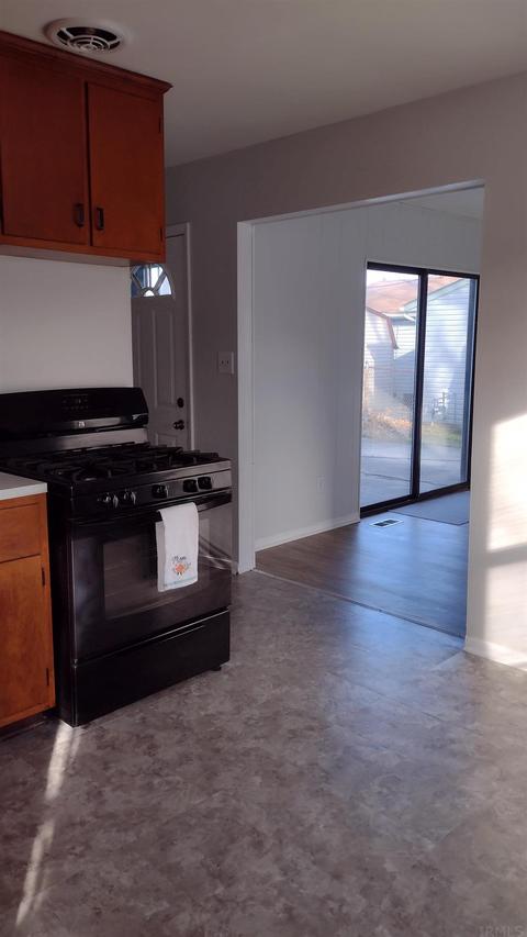 709 Springbrook Rd, Fort Wayne, IN 46825 photo 6
