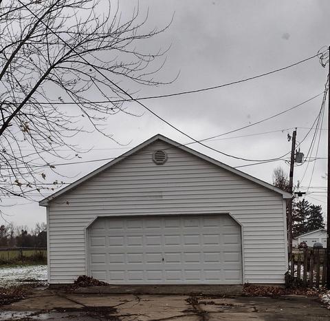 709 Springbrook Rd, Fort Wayne, IN 46825 photo 2