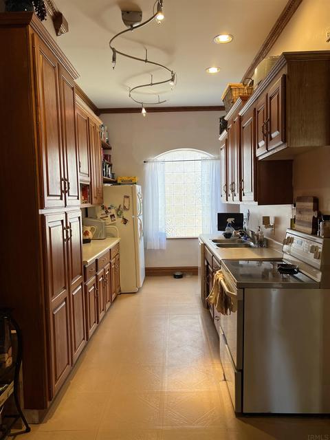 104 W Front St, Delphi, IN 46923 photo 14