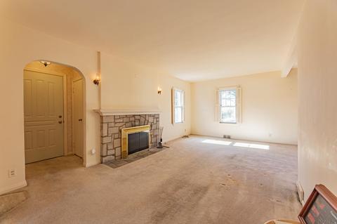2074 E Walnut St, Evansville, IN 47714 photo 4