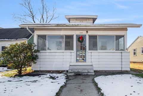 1352 E Fox St, South Bend, IN 46613 photo 2