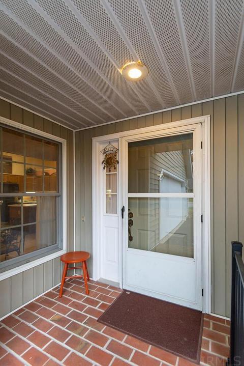 736 E Pepperridge Dr, Bloomington, IN 47401 photo 2