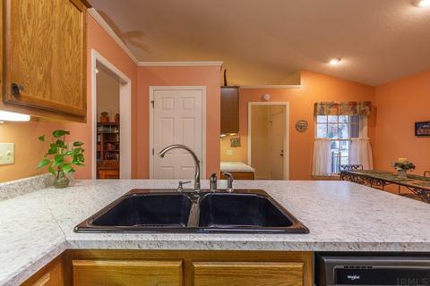 736 E Pepperridge Dr, Bloomington, IN 47401 photo 14