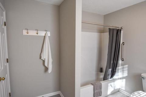 4301 E Whitley Dr, Bloomington, IN 47401 photo 25