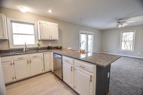 4301 E Whitley Dr, Bloomington, IN 47401 photo 12