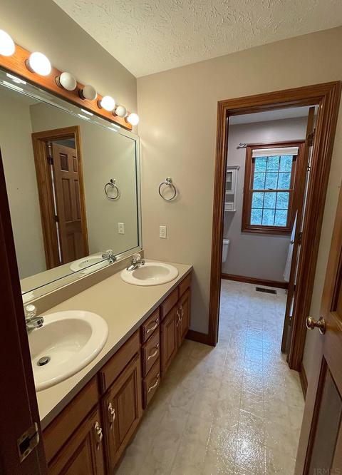 727 E Tracee Ct, Bloomington, IN 47401 photo 22