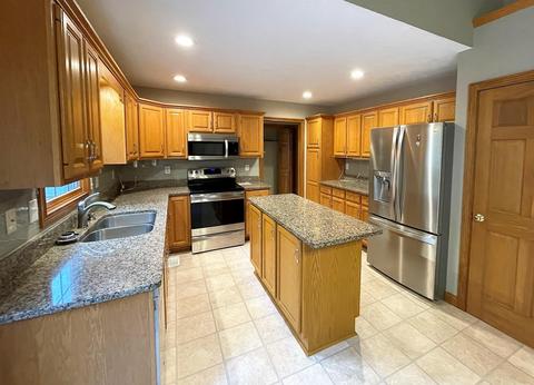 727 E Tracee Ct, Bloomington, IN 47401 photo 5