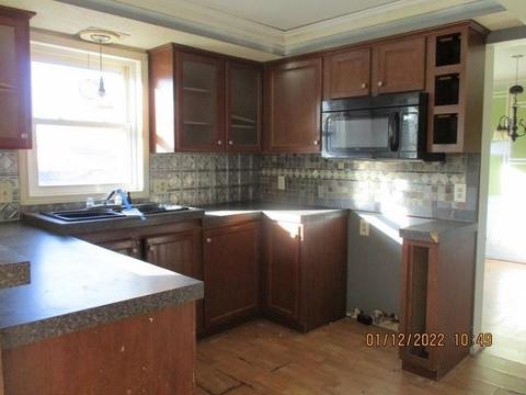 1807 Maple, Garrett, IN 46738 photo 3