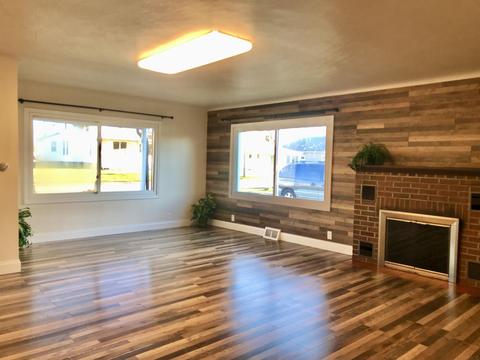 575 N Wayne St, Waterloo, IN 46793 photo 6