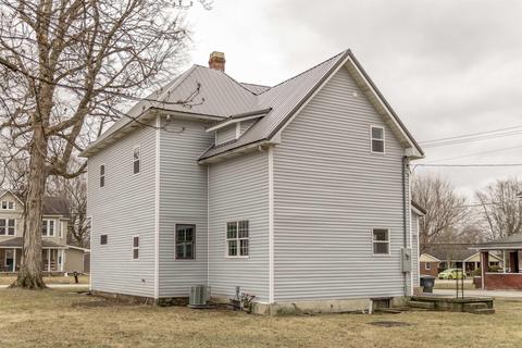 810 E State St, Albany, IN 47320 photo 2