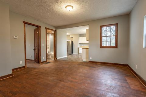 810 E State St, Albany, IN 47320 photo 10