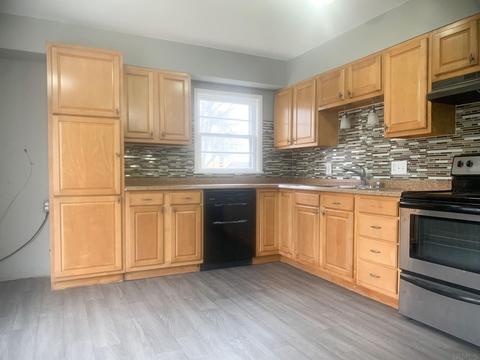 355 West St, Waterloo, IN 46793 photo 2