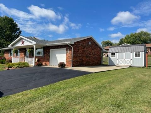 115 Nichols Ave, Salem, IN 47167
