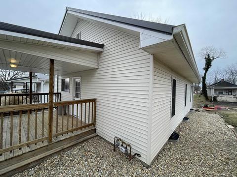 521 16th St, Bedford, IN 47421 photo 5