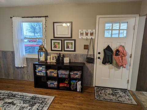 426 E Maple St, Berne, IN 46711 photo 3
