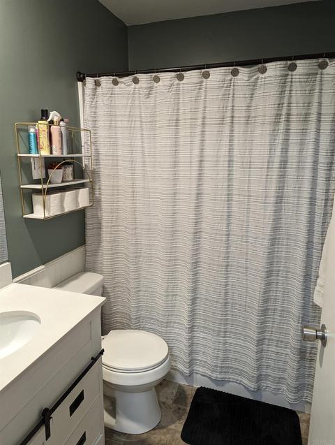 426 E Maple St, Berne, IN 46711 photo 9
