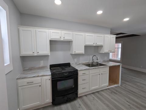 411 E King St, Garrett, IN 46738 photo 3