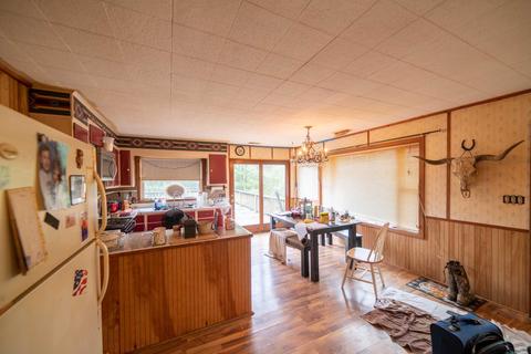 747 Starr Ln, Bedford, IN 47421 photo 5