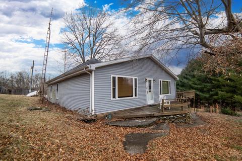 747 Starr Ln, Bedford, IN 47421 photo 2