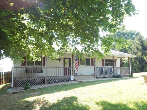 833 Cassidy Ln, Mitchell, IN 47446 photo 2