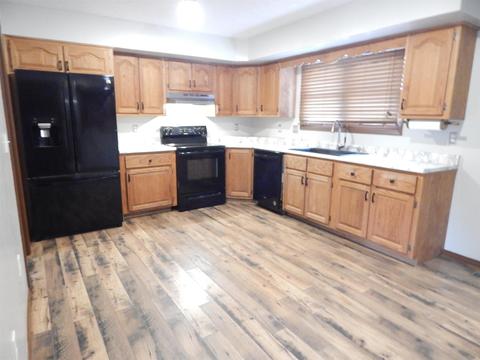 833 Cassidy Ln, Mitchell, IN 47446 photo 4