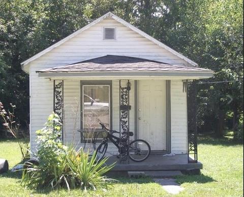 709 Emerson St, Princeton, IN 47670 photo 1