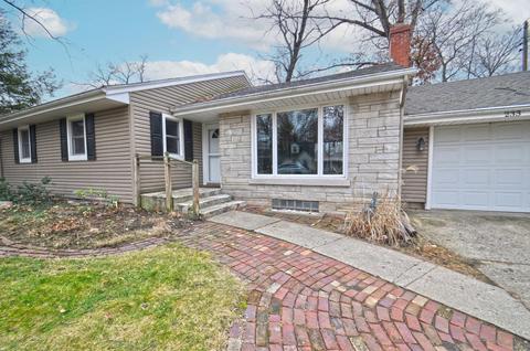 233 Devonshire Dr, South Bend, IN 46615 photo 4
