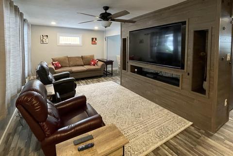 708 E Crestline Dr, Bloomington, IN 47401 photo 2