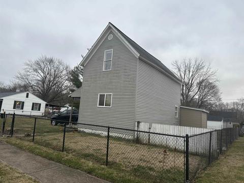 571 E 3rd St, Peru, IN 46970 photo 4