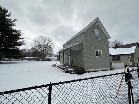 571 E 3rd St, Peru, IN 46970 photo 2
